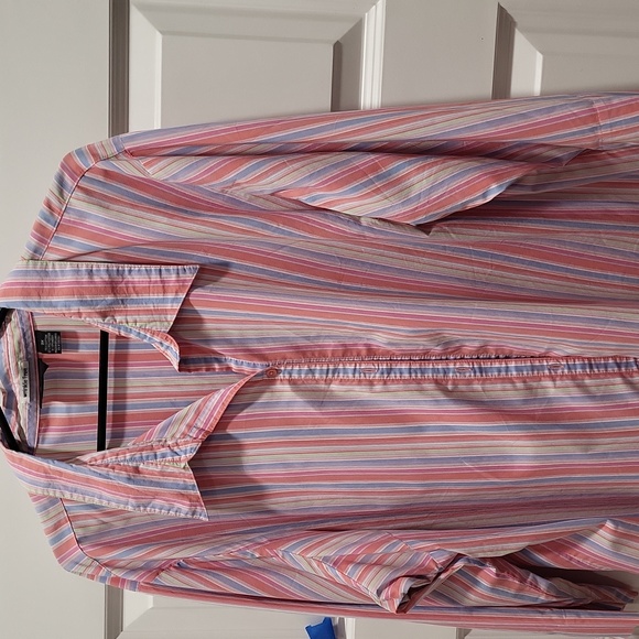 ALC WOMAN WRINKLE FREE SHADES OF PINK & BLUE PIN STRIPE BUTTON UP SIZE 3X - Picture 2 of 5